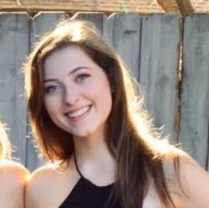 Meet your Posher, Alyssa